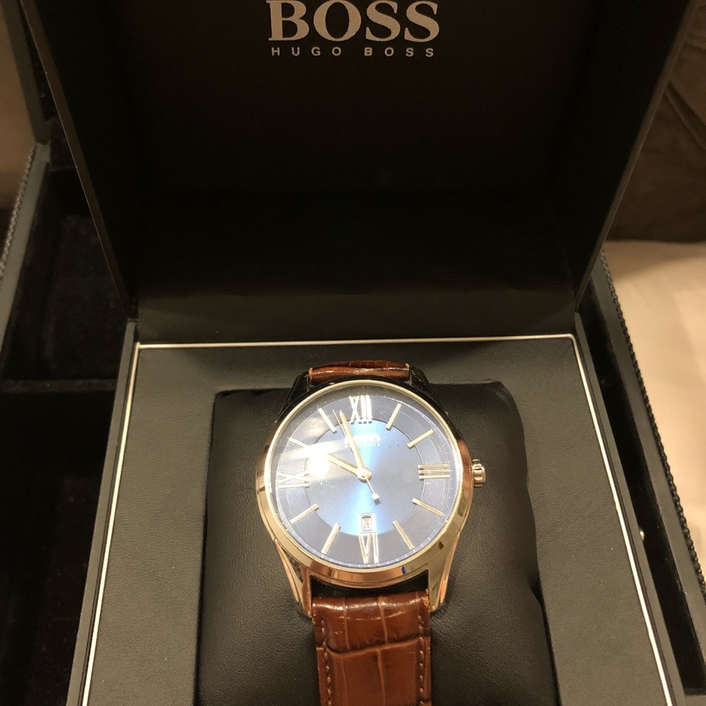 Watch boss